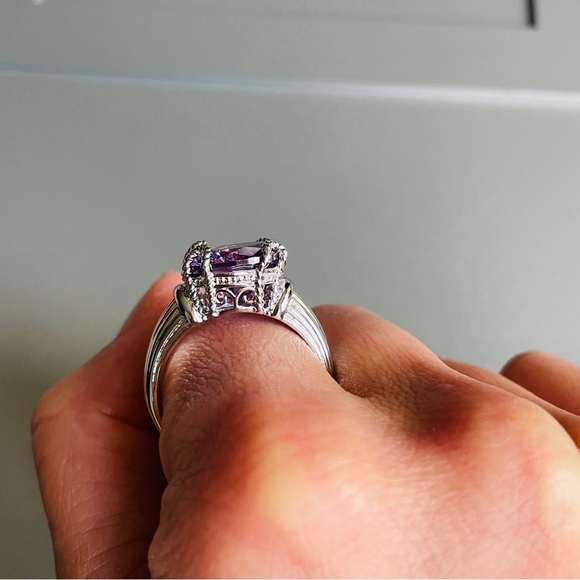 Lavender Cubic Zirconia Purple CZ Large Solitaire Cocktail Sterling Silv… - Picture 3 of 10